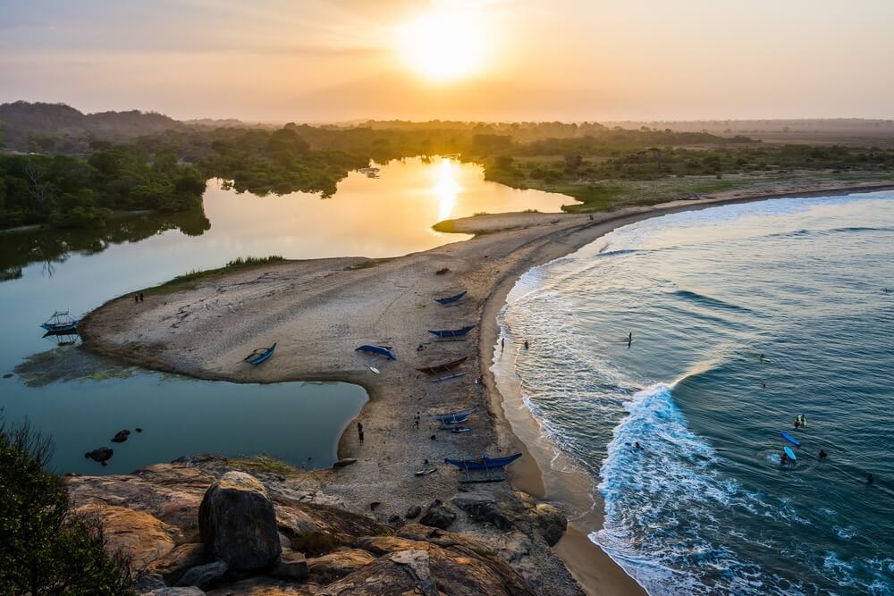 Elephant Rock in Arugam Bay, Surfing in Sri Lanka