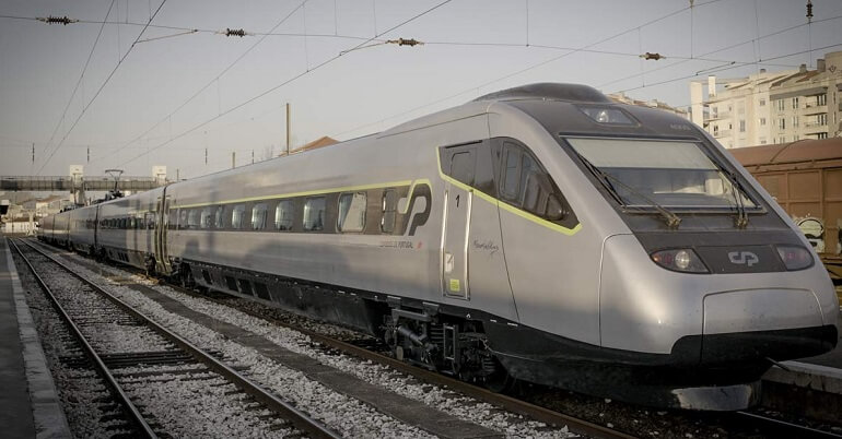 Alfa Pendular train lisbon porto